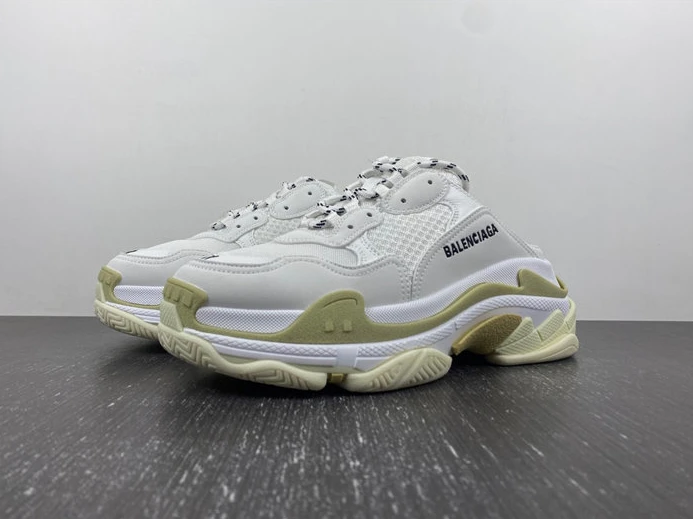 2805 BALENCIAGA TRIPLE S 755686 W3SM2 StreetReady 3315