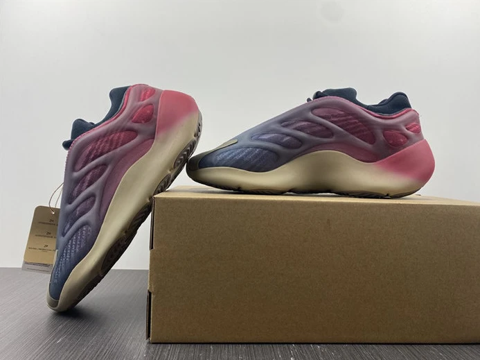 2963 adidas Yeezy 700 V3 Fade Carbon GW SmartChoice 3011