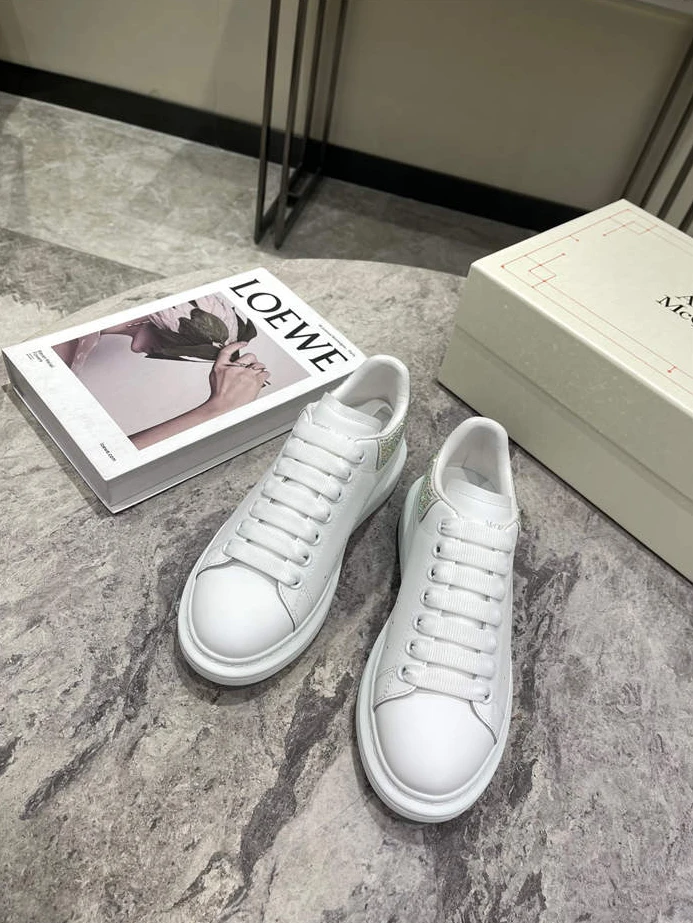 3032 Mc Queen ModernLook 1358