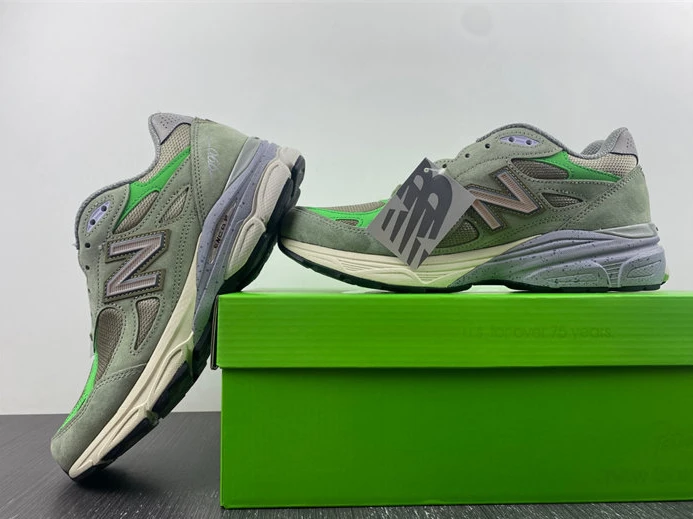 3032 New Balance 990v3 Patta Keep Your Family Close M990PP EasyMatch 344