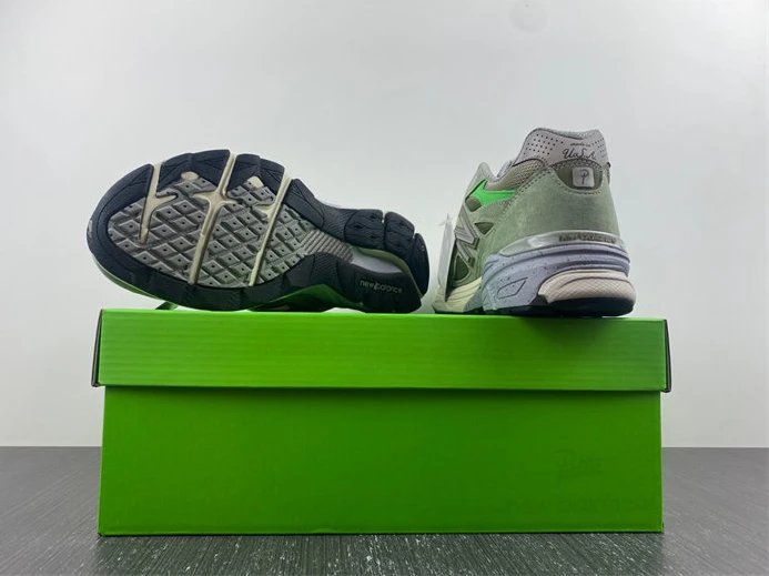 3032 New Balance 990v3 Patta Keep Your Family Close M990PP EasyMatch 344