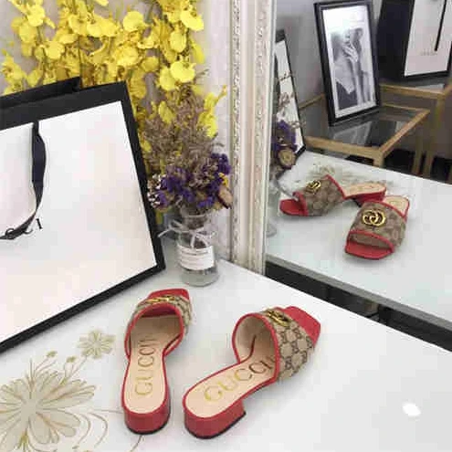 3063 Gucci Slipper GoAnywhere 3090