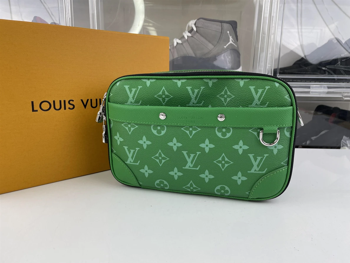 3138 LV hang bag Monogram Green ( 24 x 16 x 8cm) NewStyle 267