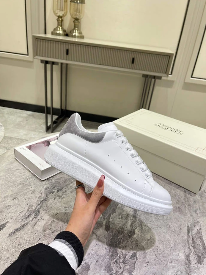 3357 Alexander McQueen Oversized Fashionable 1332