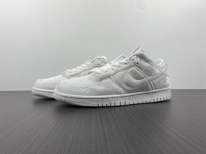 3553 Nike Dunk Low Dover Street Market Triple White Velvet DH2686- SportInspired 1981