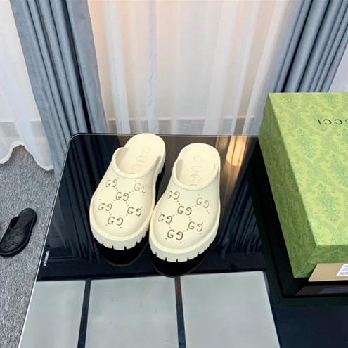 3593 Gucci Slipper AllSeason 3134