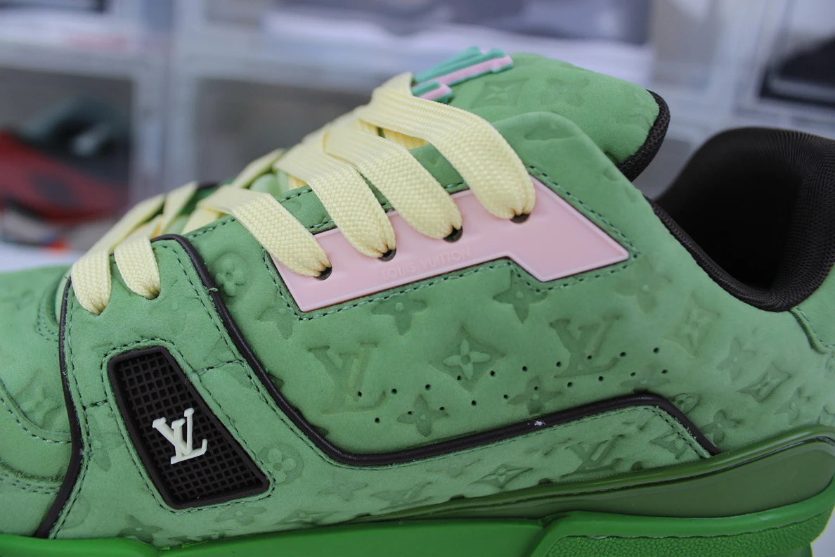 3693 Louis Vuitton LV trainer Black Chocolate MS0224 Green Affordable 210
