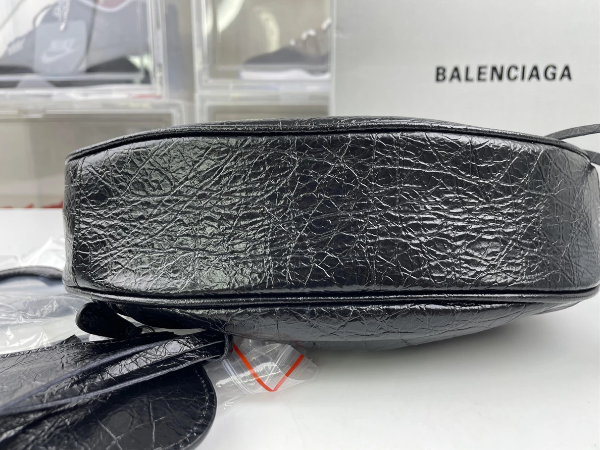 3953 Balenciaga Le Cagole (26 or 33 cm) ModernLook 276