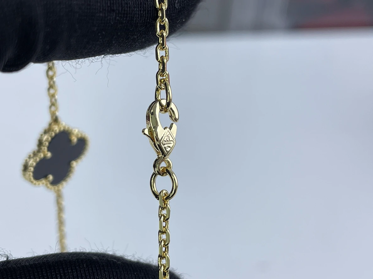 4141 Alhumbra Vintage Necklaces Cleef & Arpels Trendy 129