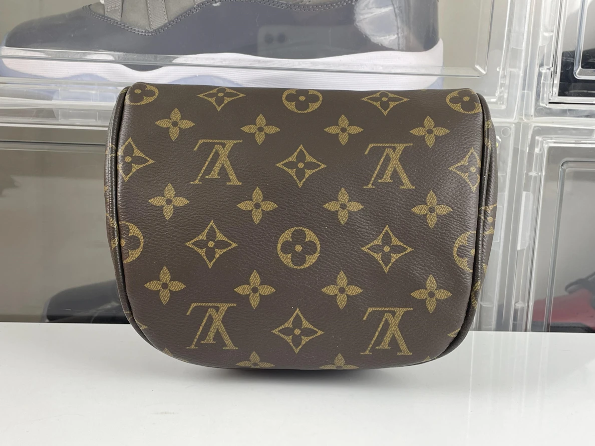 4149 LV Mini Bumbag round shape (17 X 12 X 9.5 cm) ModernLook 167