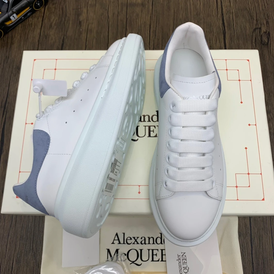 4272 McQuen White Dream Blue 553770WHGP SportInspired 1405