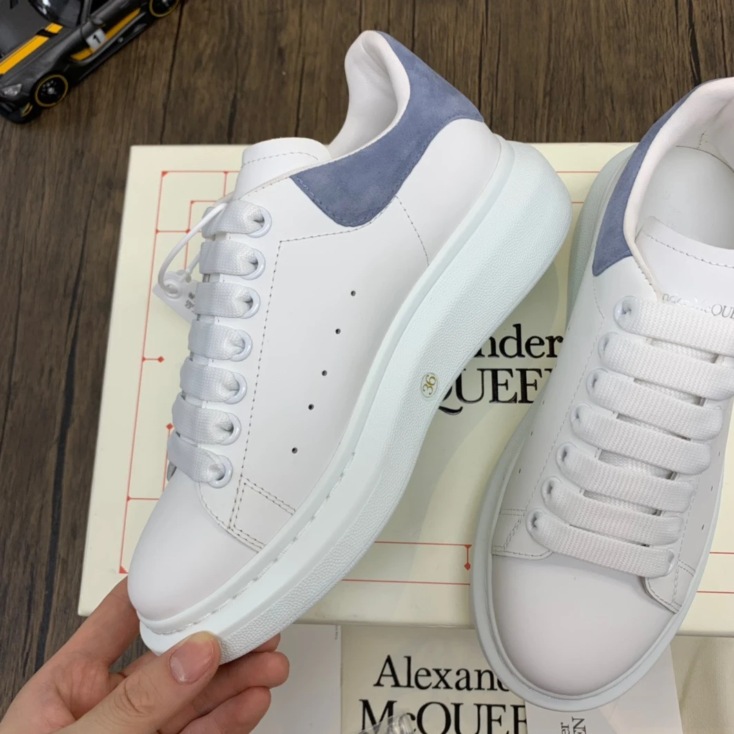 4272 McQuen White Dream Blue 553770WHGP SportInspired 1405