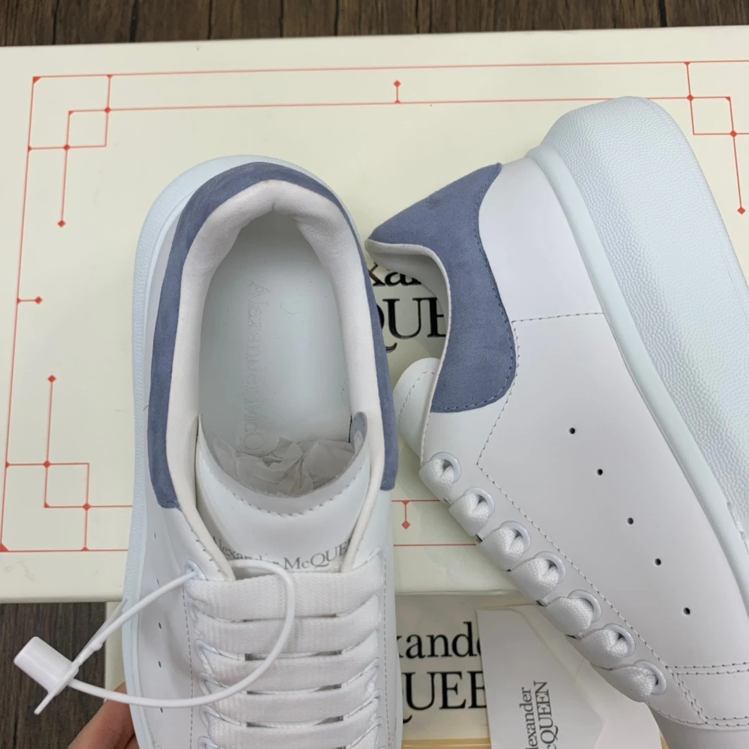4272 McQuen White Dream Blue 553770WHGP SportInspired 1405