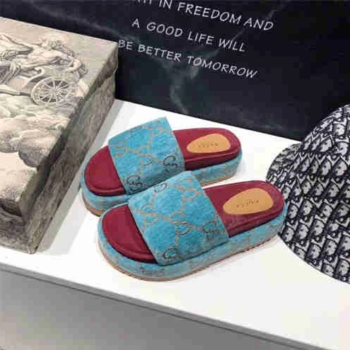436 Gucci Slipper TopPick 3099