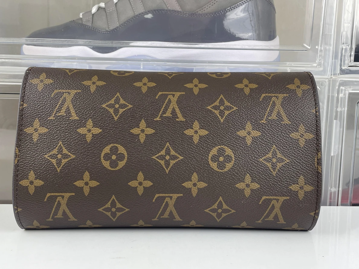 4415 LV mini rectangle body bag  ( 23 x 15 x 5 cm) SportInspired 164
