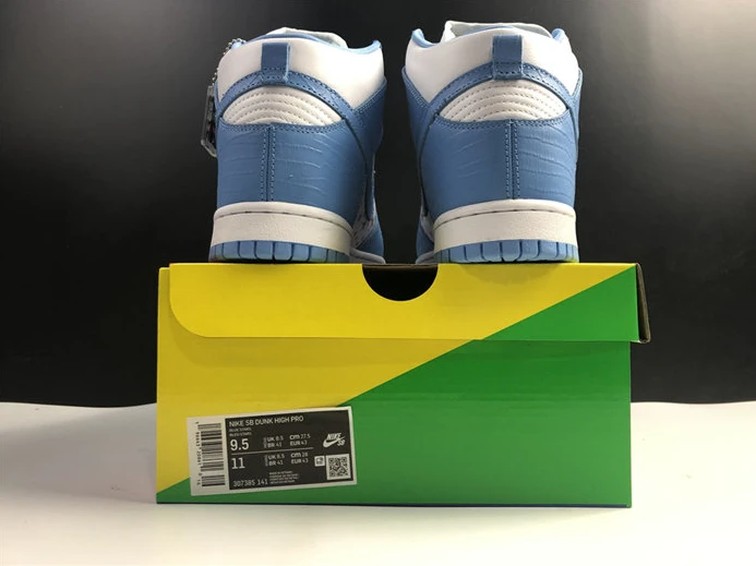 4444 Nike Dunk High Pro SB Supreme Blue Stars 307385- GoAnywhere 2209