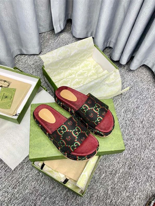 4649 Gucci Slipper AllSeason 3241