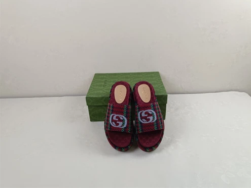4691 Gucci Slipper EasyMatch 3078