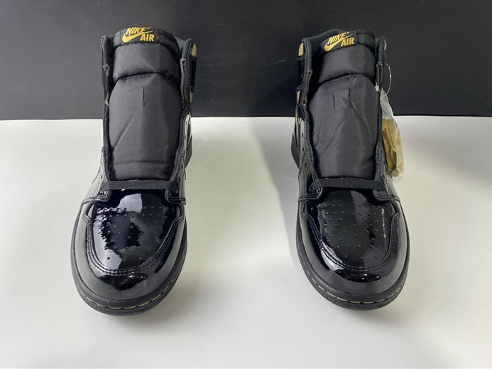 4706 Jordan1 Retro Black Metallic Gold 555088- GoodFit 544