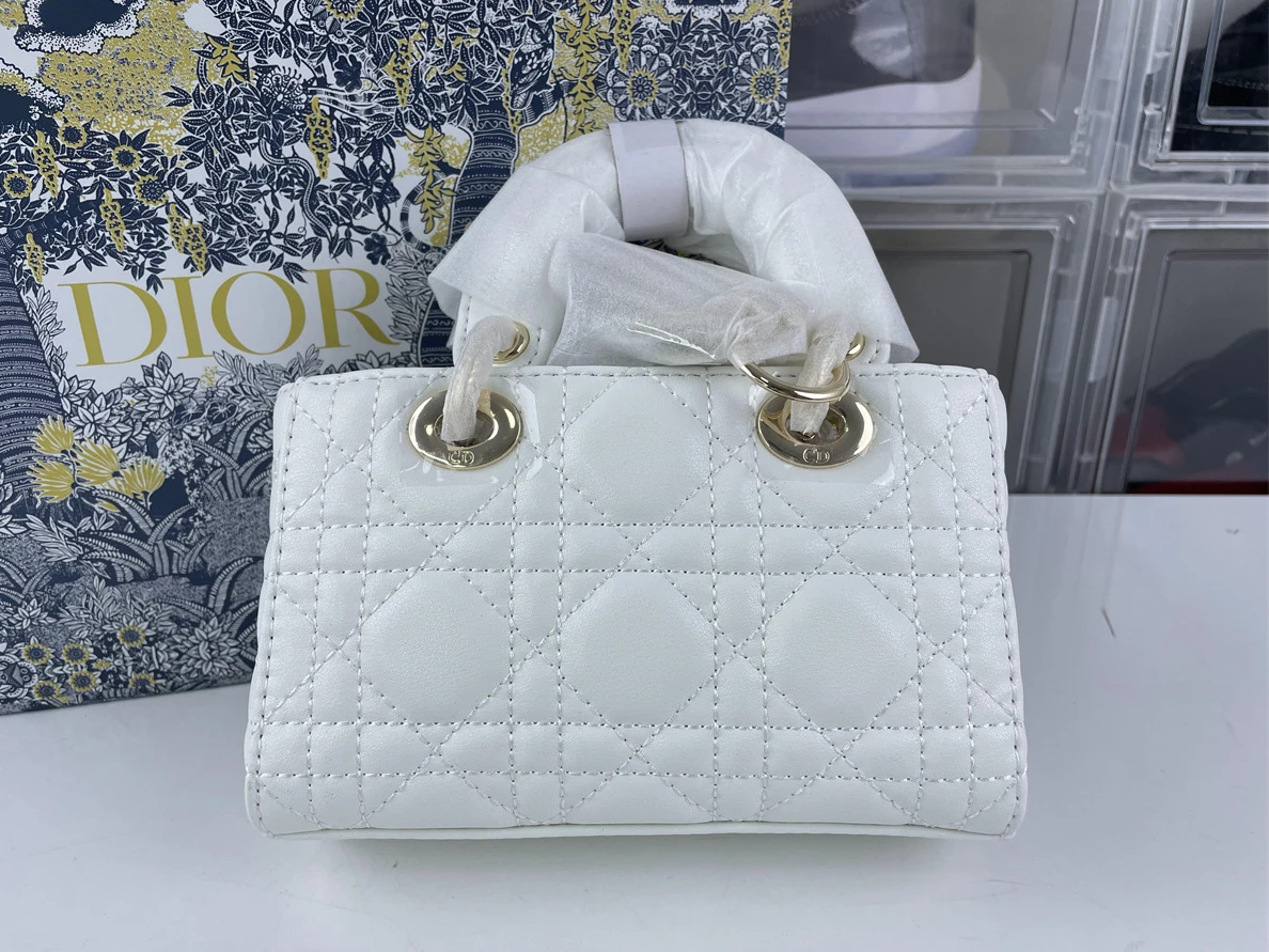 476 DIOR Lady D-Joy small size Cream white bag  ( 22 X 12 x 6 cm) NewStyle 237
