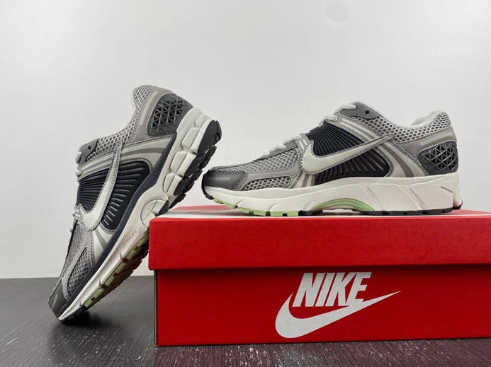 4856 Nike Zoom Vomero 5 Cobblestone Flat Pewter FB8825- GoAnywhere 2764