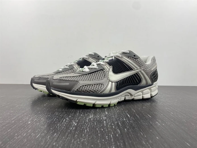 4856 Nike Zoom Vomero 5 Cobblestone Flat Pewter FB8825- GoAnywhere 2764