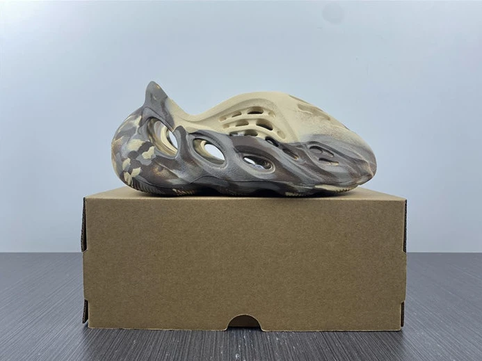 5035 adidas Yeezy Foam RNNR MX Cream Clay GX UrbanStyle 2839
