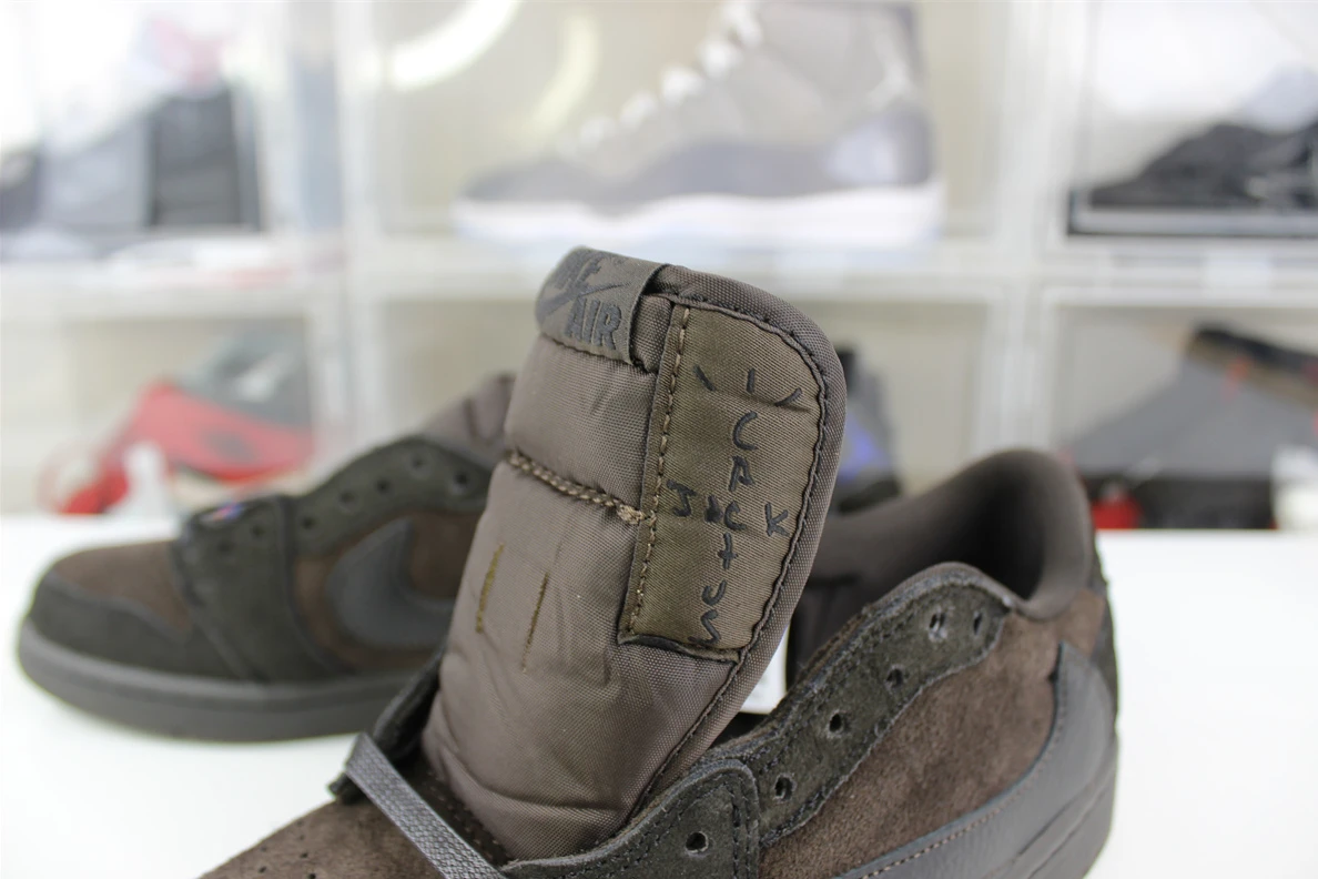 5087 Travis Scott x Air Jordan 1 Low OG “Velvet Brown” AllSeason 571