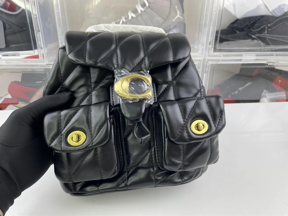 5233 Coach Black Ladies backpack  (23 cm) SmartChoice 266