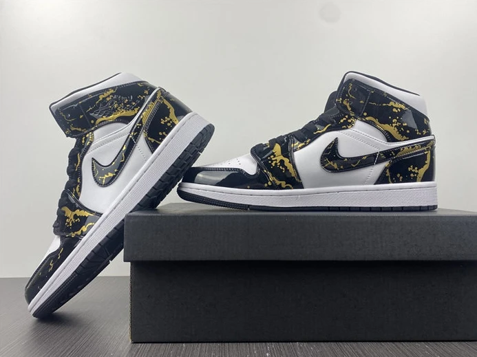 5257 JORDAN 1 MID 554724- DailyWear 484