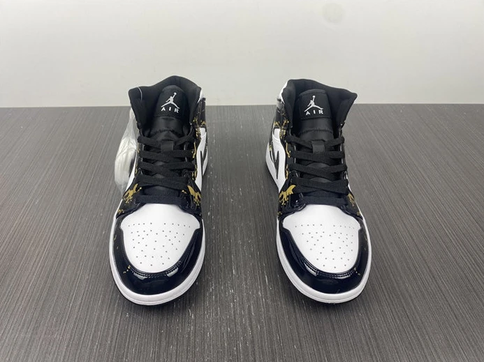 5257 JORDAN 1 MID 554724- DailyWear 484