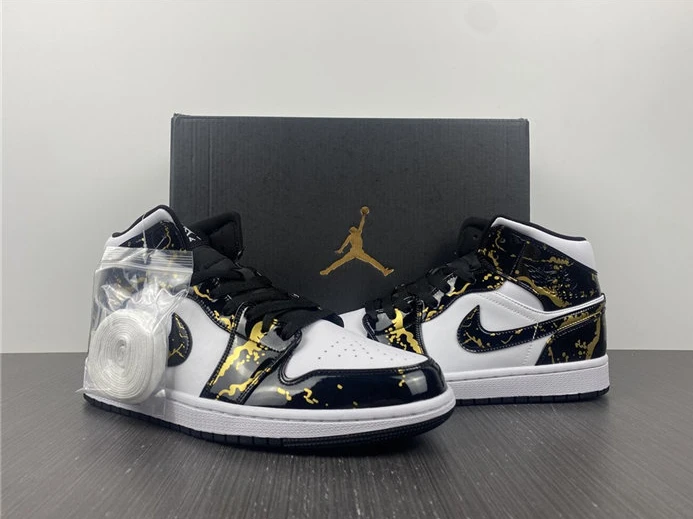 5257 JORDAN 1 MID 554724- DailyWear 484