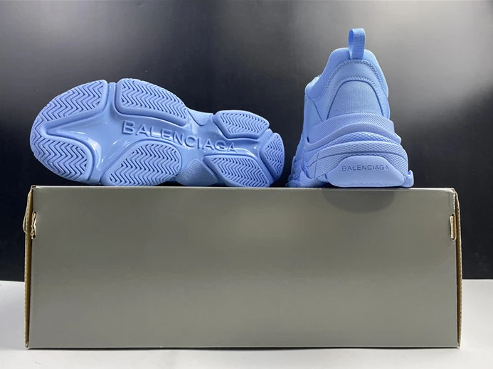 5445 BLCG Triple S Light Blue  524039 W2FW1 GoodFit 3407
