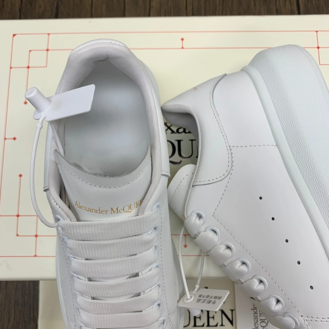 559 McQuen White 553680WHGP TopPick 1409
