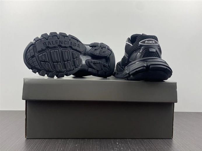 5765 BLCG TRACK SNEAKER 700875 W3RF1 NewStyle 3472