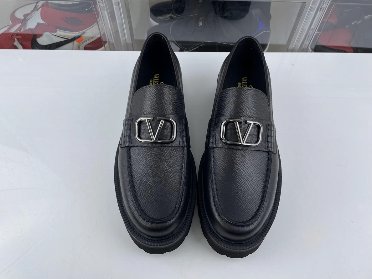 5793 Valentino Black Mens Lichi leather Shoes with silver metal Popular 3558