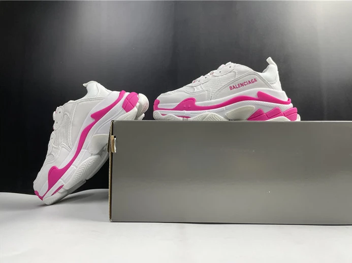 5823 BLCG TRIPLE SNEAKER 536737 W0901 Popular 3395
