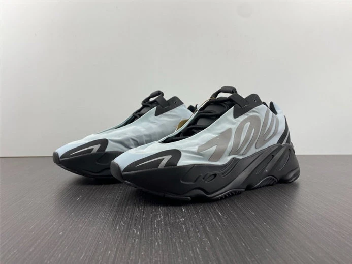 5934 adidas Yeezy Boost 700 MNVN Blue Tint GZ Trendy 3019