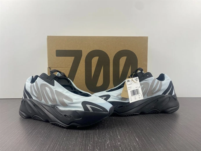 5934 adidas Yeezy Boost 700 MNVN Blue Tint GZ Trendy 3019