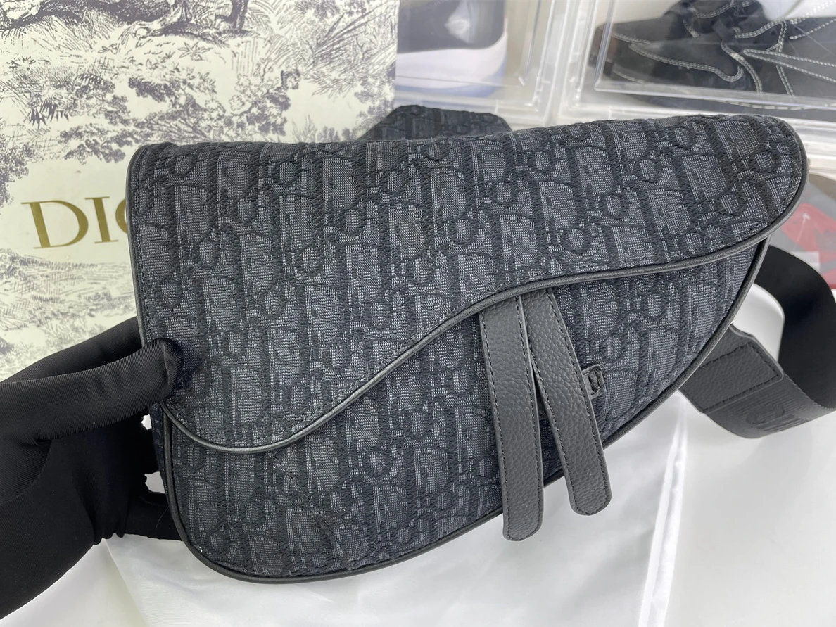 5992 DIOR Homme Black Saddle Oblique bag, (28.6x 20 x 5 cm) DailyWear 215