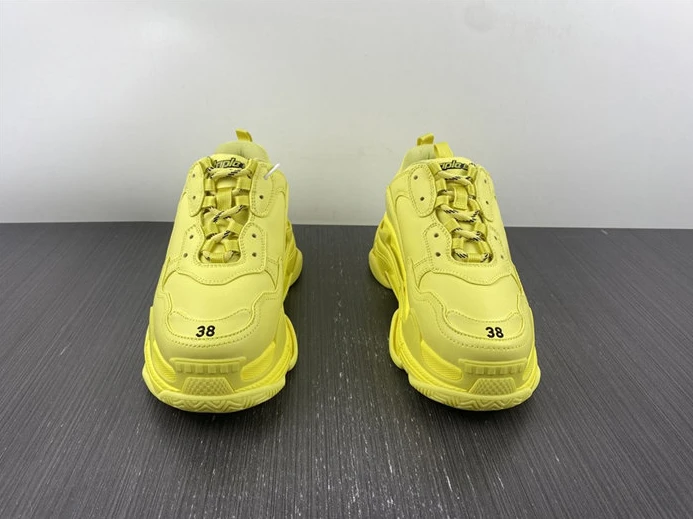 6043 BLCG TRIPLE S SNEAKER 524039 W1FB5 SportInspired 3392