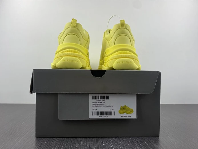 6043 BLCG TRIPLE S SNEAKER 524039 W1FB5 SportInspired 3392