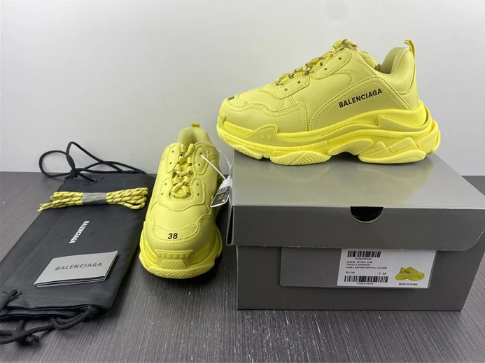 6043 BLCG TRIPLE S SNEAKER 524039 W1FB5 SportInspired 3392