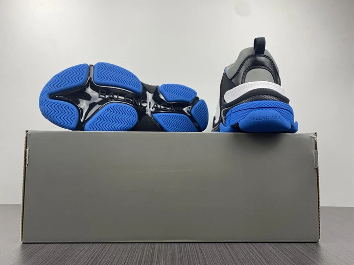 6087 BLCG TRIPLE SNEAKER 536737 W2CA1 StreetReady 3348