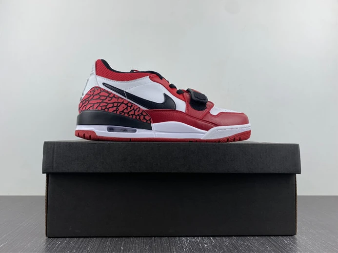 6190 Jordan Legacy 312 Low Chicago Red. CD7069-116. WellDesigned 387