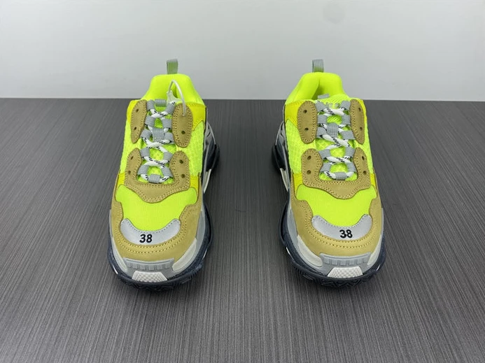6395 BLCG TRIPLE SNEAKER 524039 W09O3 SportInspired 3349