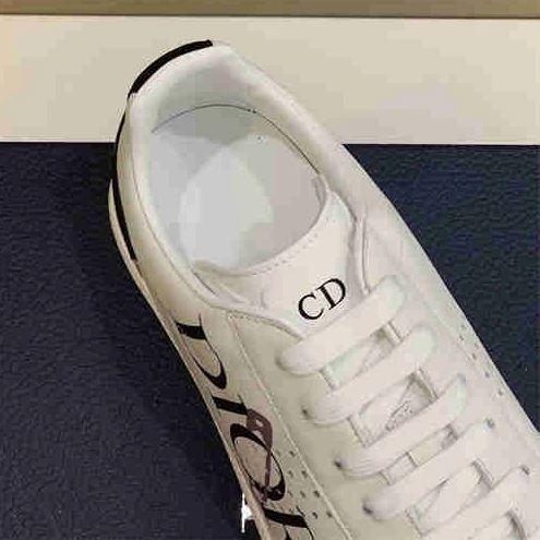 6664 DR Sneaker BestValue 1635