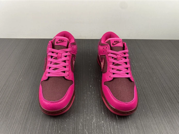 6845 Nike Dunk Low Valentine's Day DQ9324- Fashionable 1879