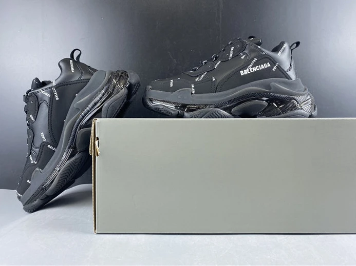 6966 BLCG TRIPLE SNEAKER 524039 W09E1 Affordable 3408