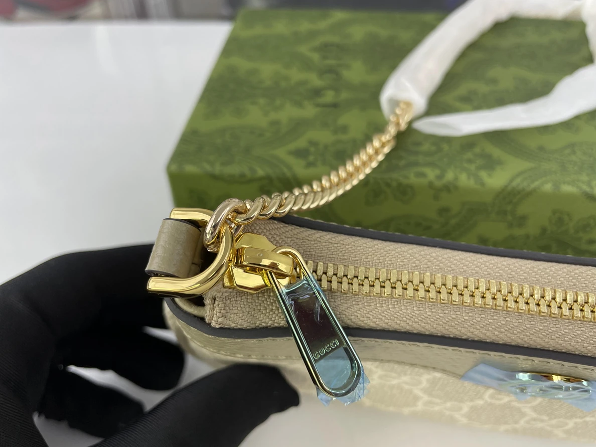 719 GUCCI Ophidia Mini handeling bag Tan color, (19x 10 x 3cm) Trendy 220